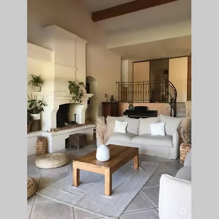 À deux pas de la mer : SPA, billard et baby-foot Villa Carqueiranne