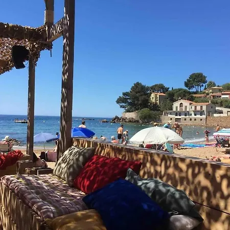 À deux pas de la mer : SPA, billard et baby-foot * Carqueiranne