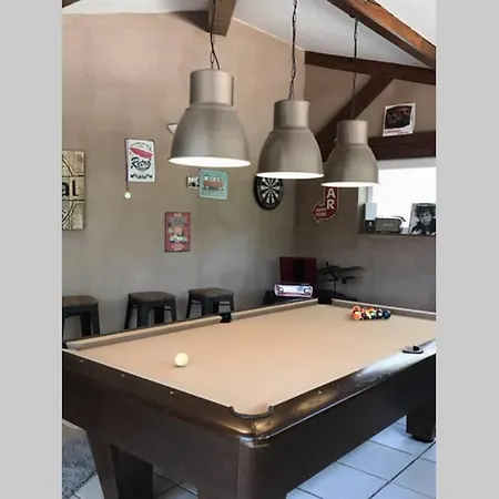 À deux pas de la mer : SPA, billard et baby-foot Carqueiranne